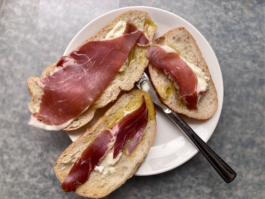 Øst Timor Let Udpakning A Taste for Travel? Try this Serrano Ham and Cheese Sandwich - TasteTV